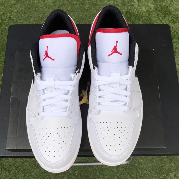 Air Jordan 1 Low University Red - Picture 5 of 7